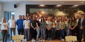 Trotz Lehrlingsmangel: Bei Ecovis starten 64 neue Azubis! - Ecovis Deutschland