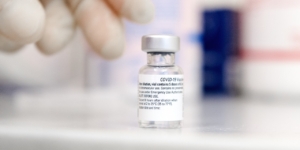 Impfpflicht: Können Arbeitgeber ihre Mitarbeiter zum Impfen zwingen? - Ecovis Deutschland
