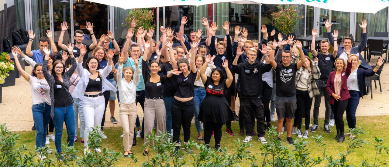 Ausbildungsstart bei Ecovis mit 83 Berufsanfängern - Ecovis Deutschland
