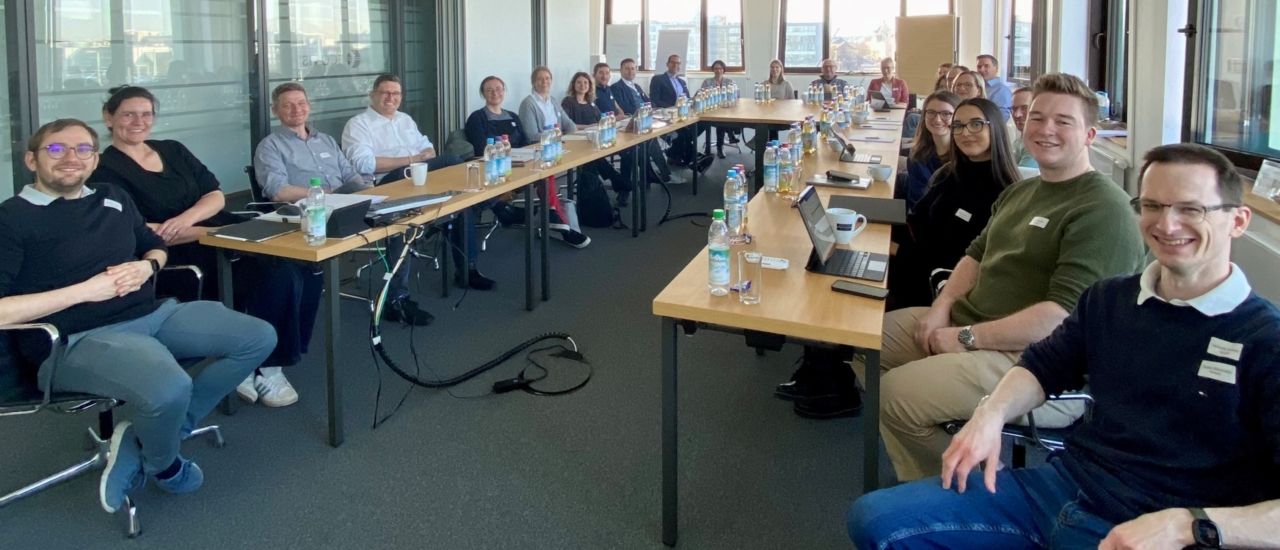 Die Arbeit im Back Office: Komplizierte Fälle im Team lösen - Ecovis Deutschland