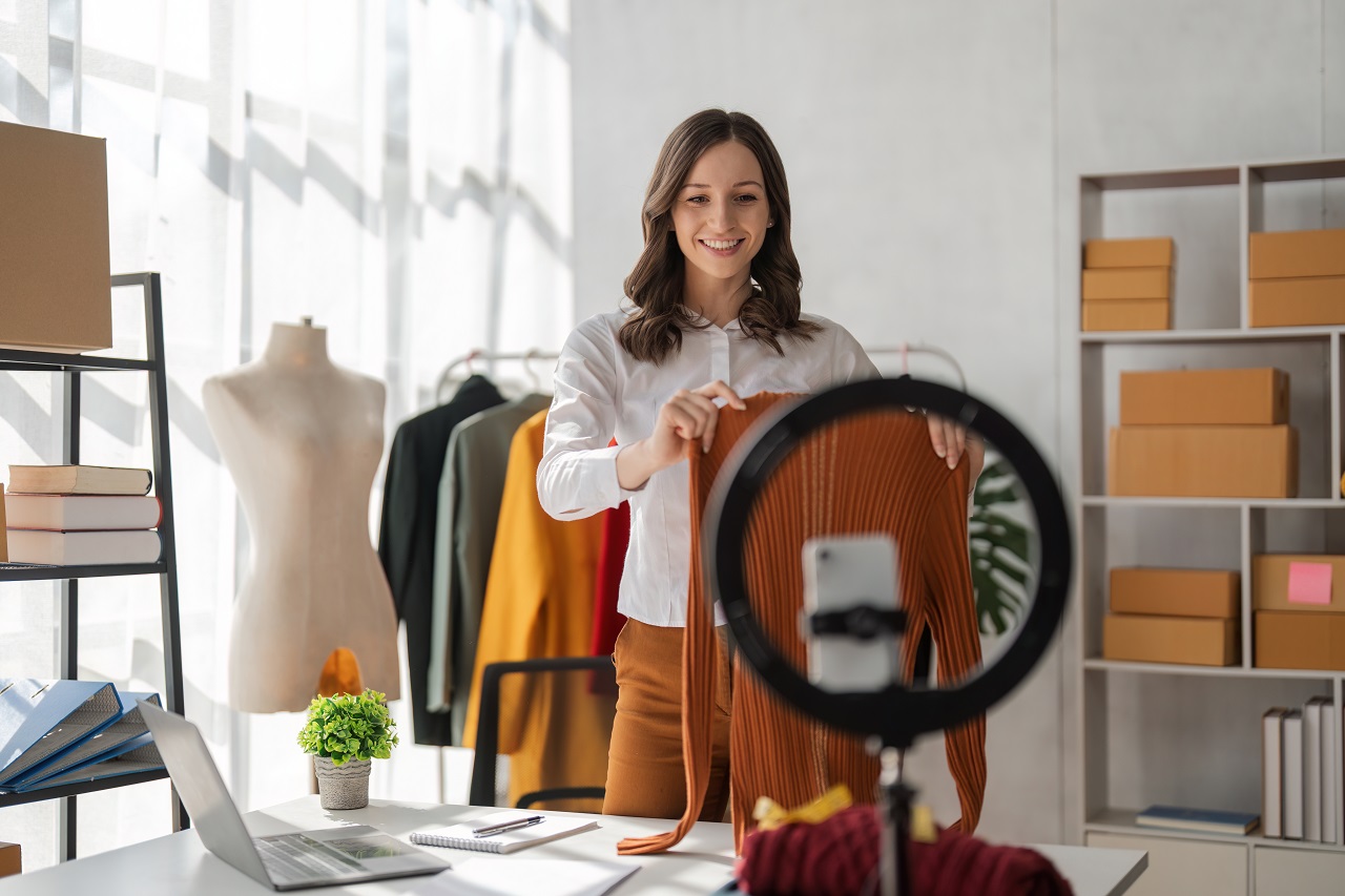 Bekleidung und Accessoires von Influencern sind keine Betriebsausgaben