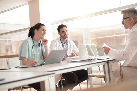 Müssen ausländische Gastärzte in Deutschland Steuern zahlen?