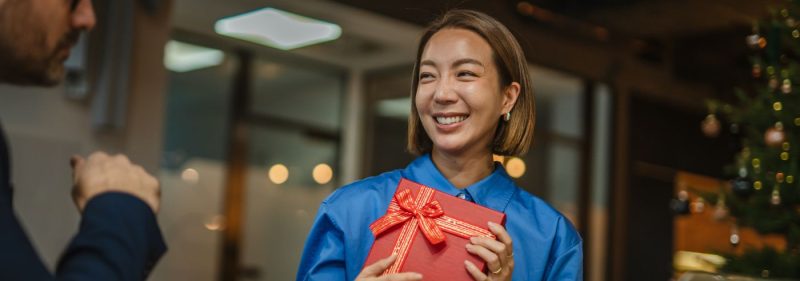 Korrekt schenken an Geschäftspartner und Kunden