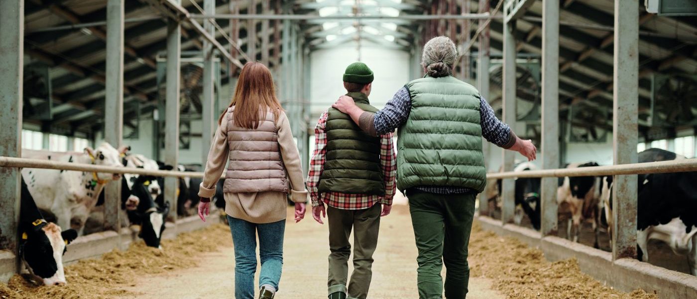 Hofübergabe-Check: Was Landwirte über 50 jetzt unbedingt beachten sollten