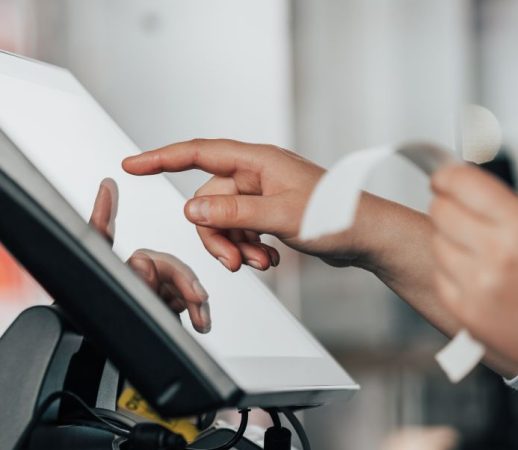 Kassensysteme erneut im Fokus: Umsetzungshilfe zur E-Rechnung