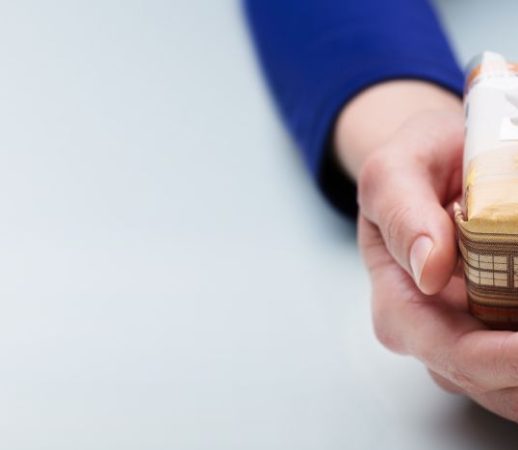 Gelegenheitsgeschenke: Wie Sie Geschenke an Angehörige steuerfrei übergeben
