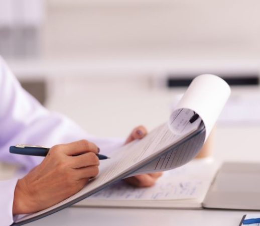 Arzt- und Praxisausweise: Austausch bis Juni 2026