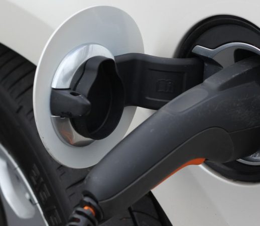 Selbst getragene Stromkosten bei E-Dienstwagen: Mehr administrativer Aufwand seit 2026